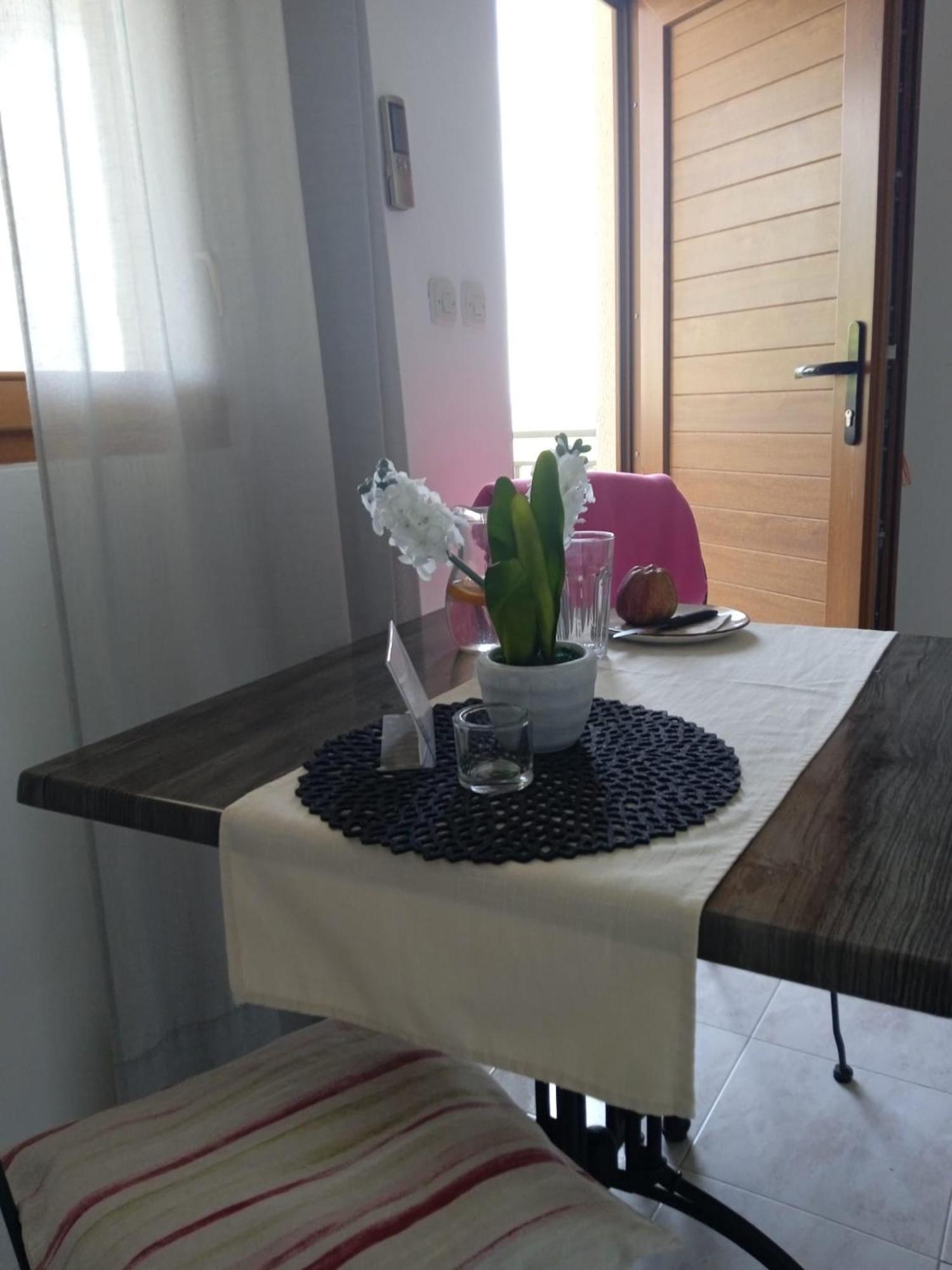 Apartmani Nila Света Неделя Екстериор снимка